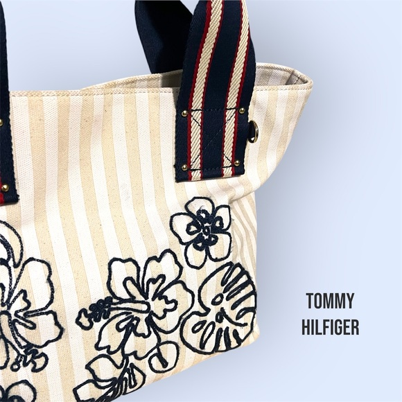 Tommy Hilfiger Floral Embroidered Tote Bag - Picture 3 of 6